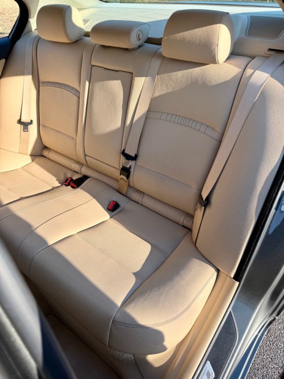 2014 BMW 5 Series Image 15