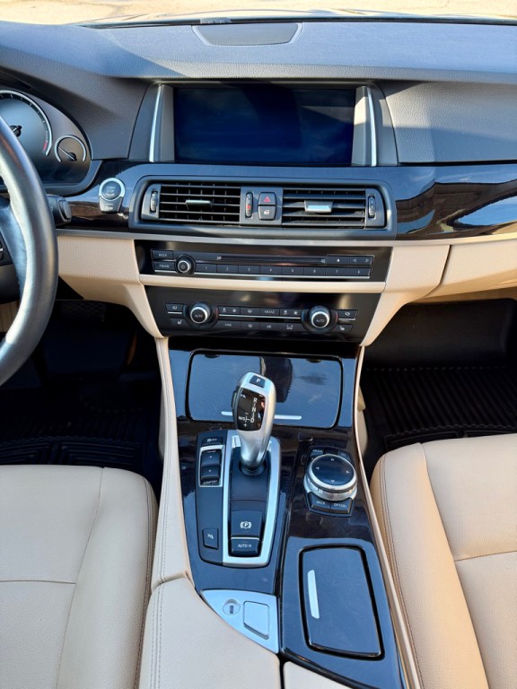 2014 BMW 5 Series Image 20