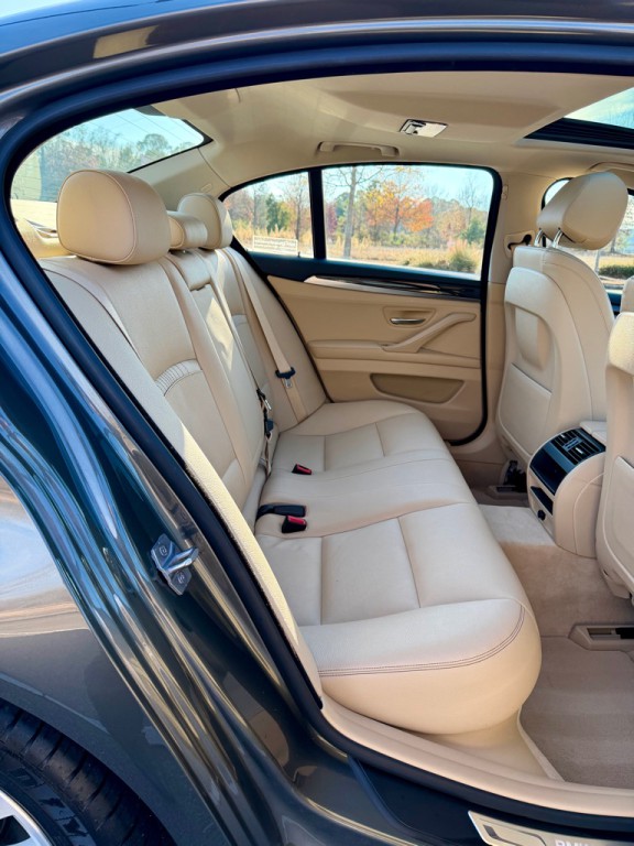 2014 BMW 5 Series Image 22