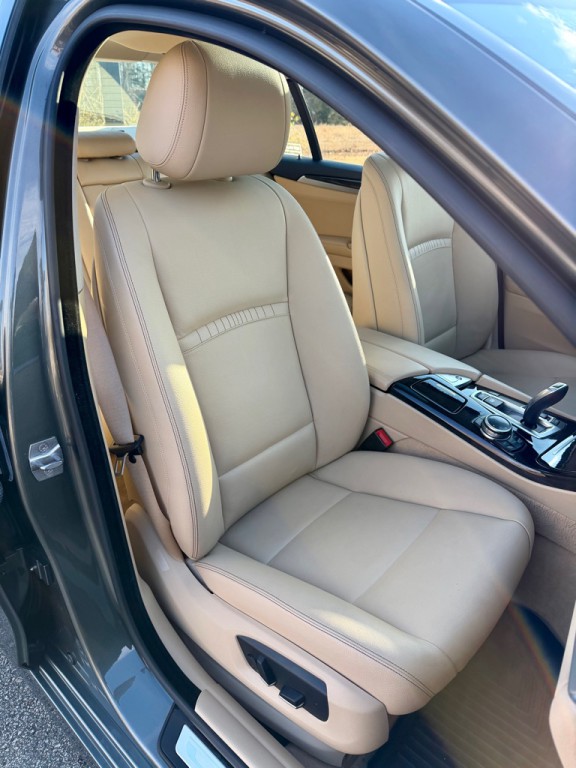 2014 BMW 5 Series Image 27