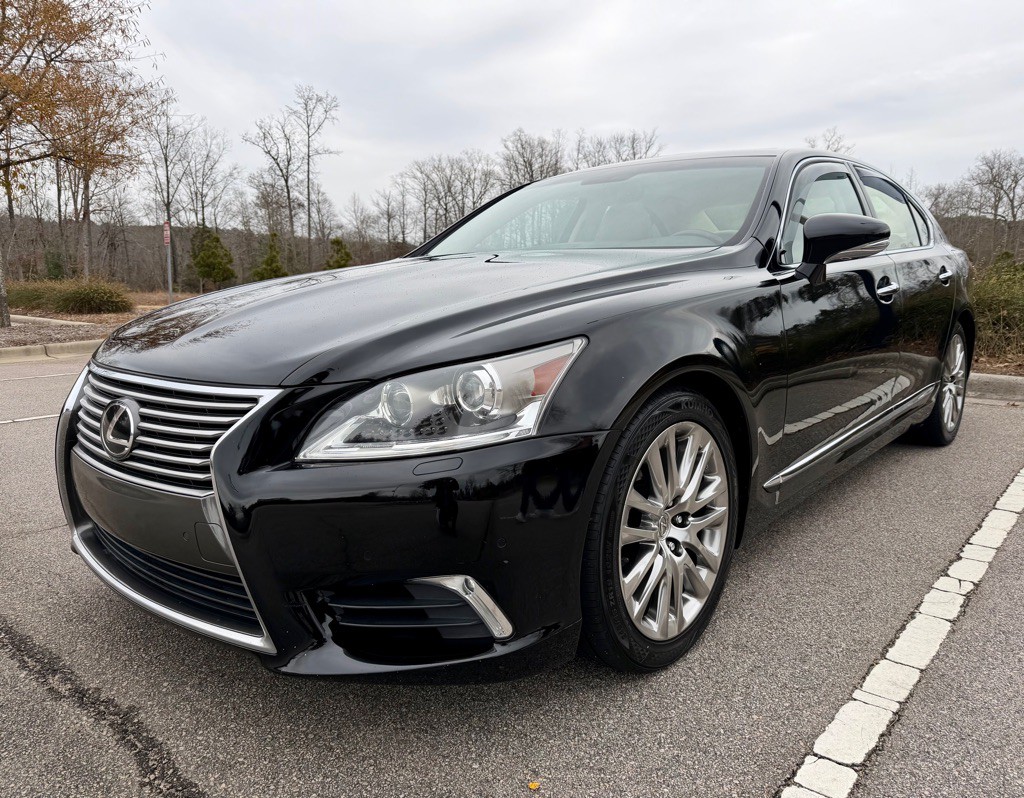 2016 Lexus LS Image 1