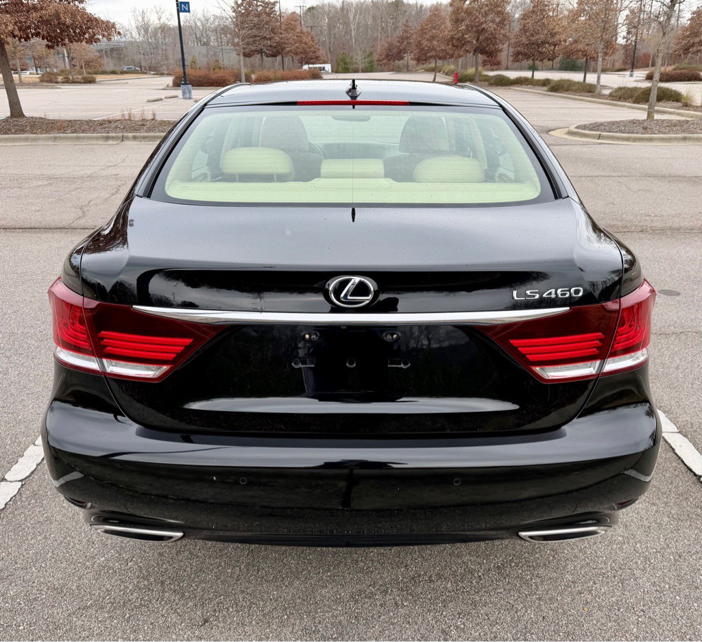 2016 Lexus LS Image 6