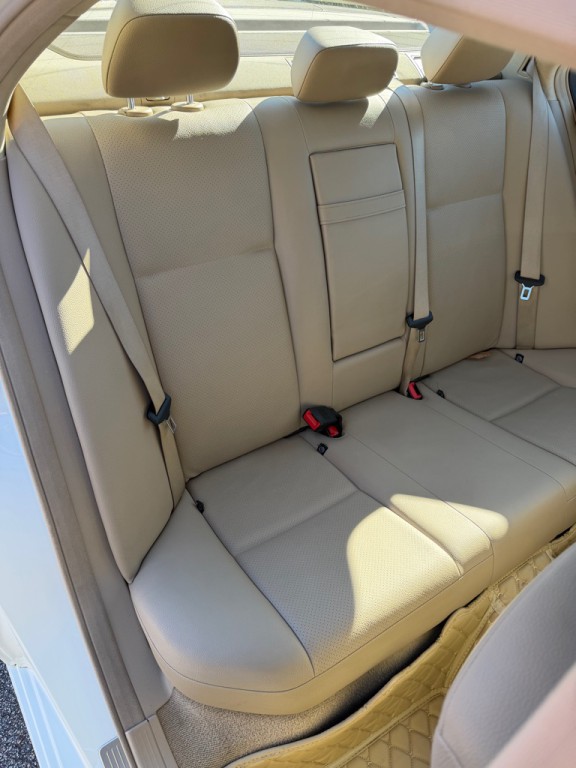 2011 Mercedes-Benz C-Class Image 20