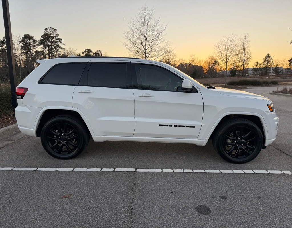 2019 Jeep Grand Cherokee Image 4