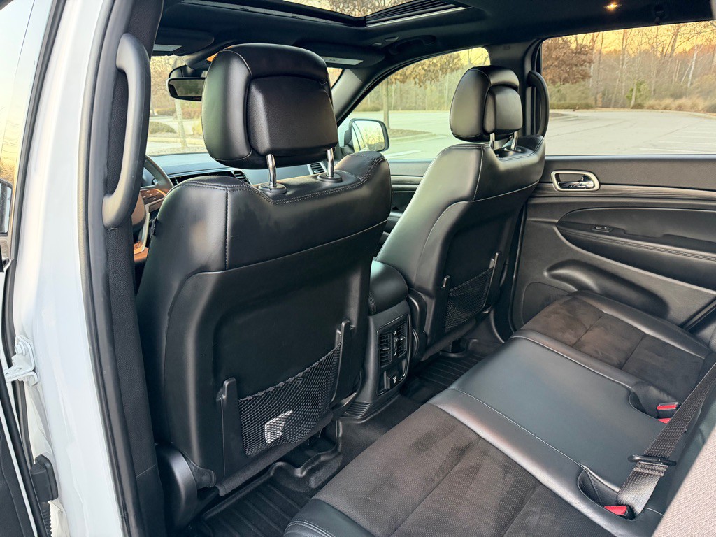 2019 Jeep Grand Cherokee Image 16