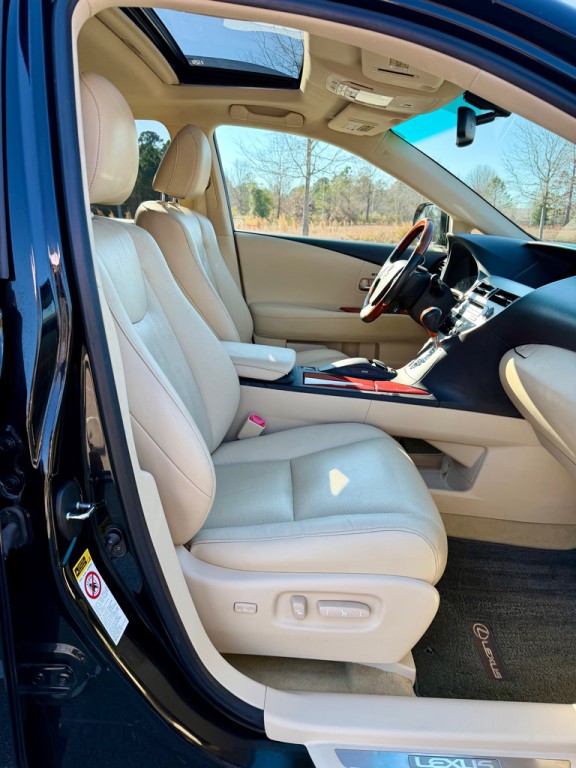 2011 Lexus RX Image 26