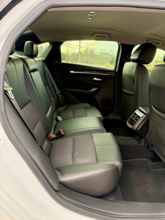 2017 Chevrolet Impala Image 21