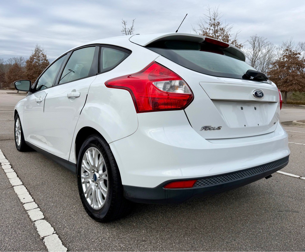 2012 Ford Focus Image 7