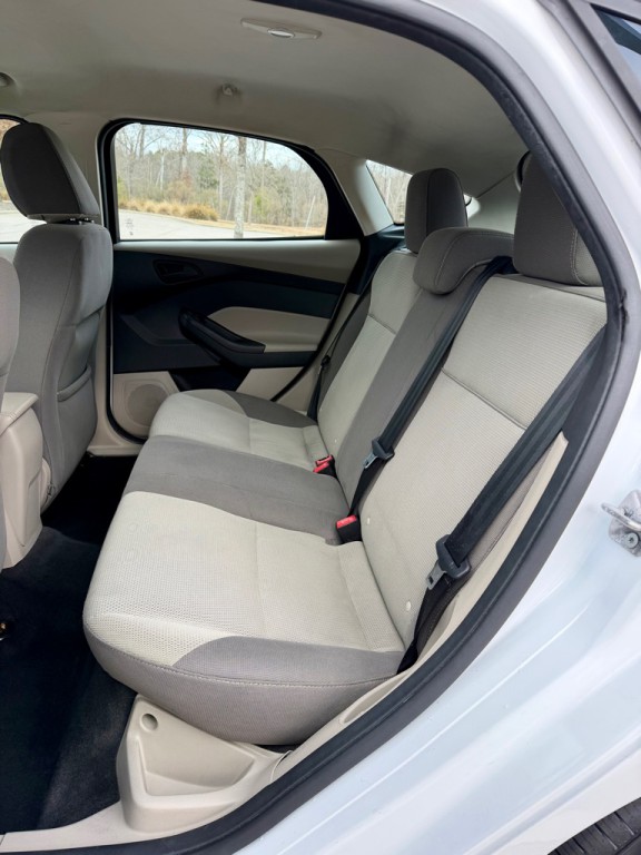 2012 Ford Focus Image 13