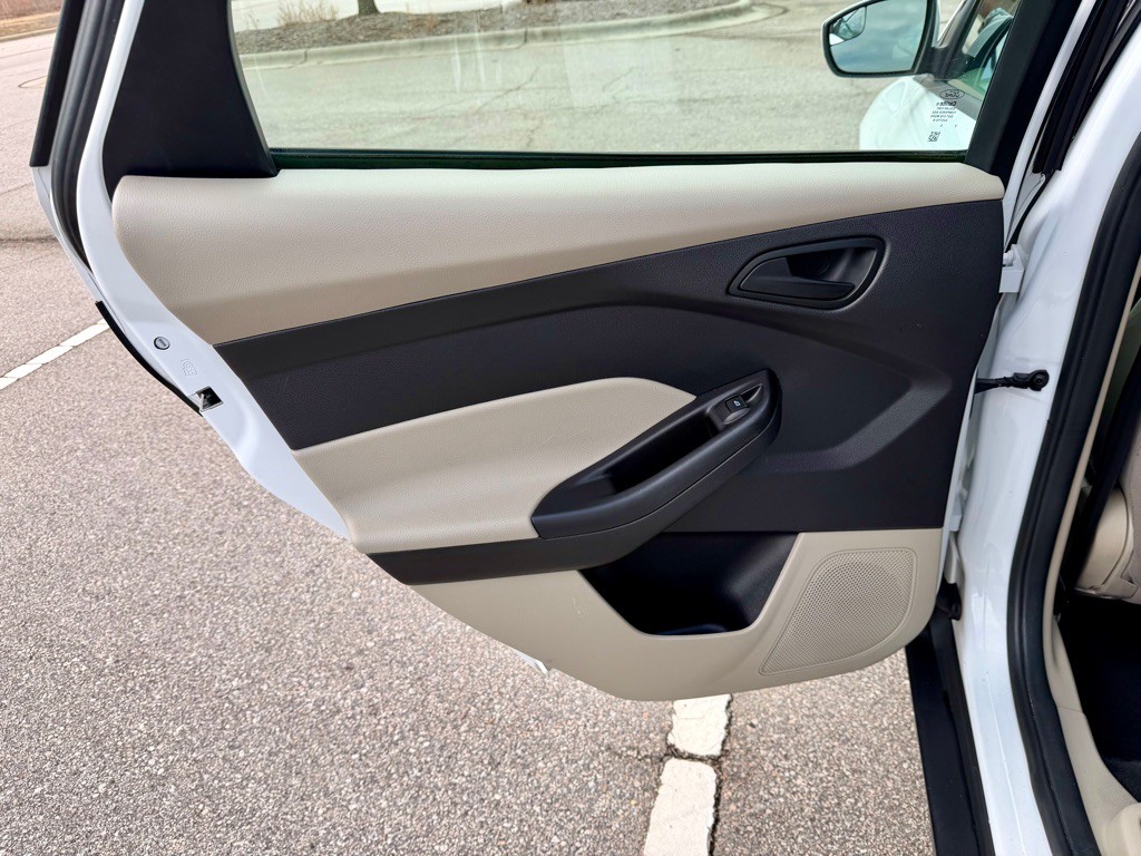 2012 Ford Focus Image 15