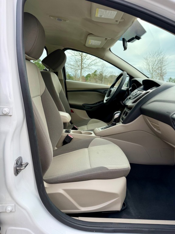 2012 Ford Focus Image 23