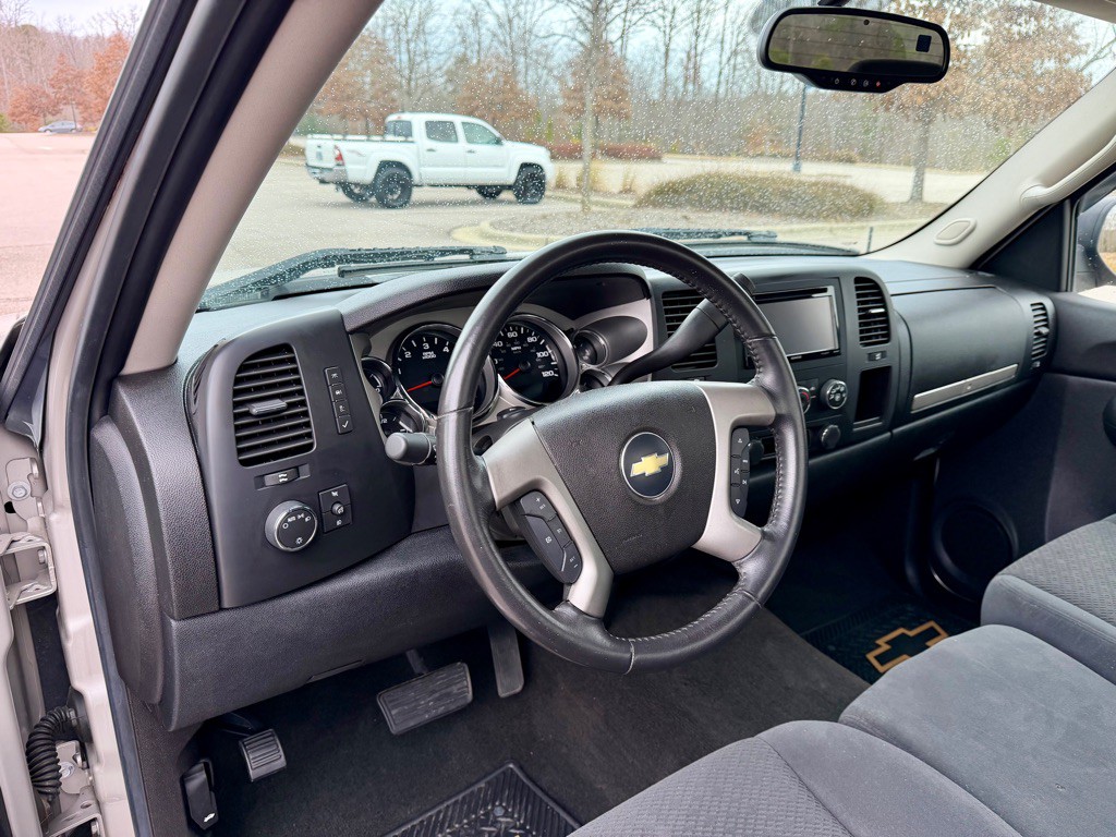 2007 Chevrolet Silverado 1500 Image 12