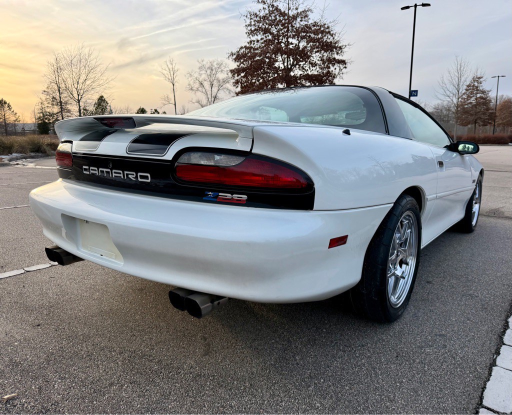1995 Chevrolet Camaro Image 5