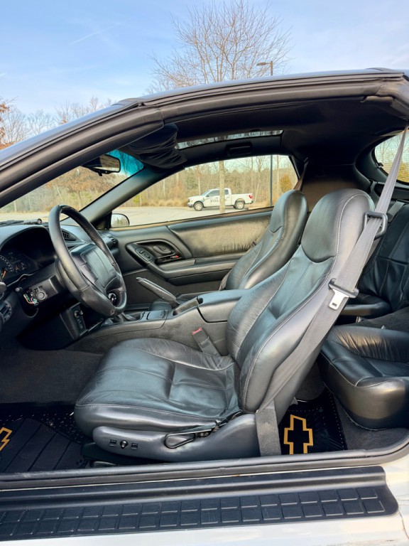 1995 Chevrolet Camaro Image 10