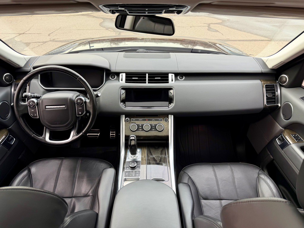 2015 Land Rover Range Rover Sport Image 18