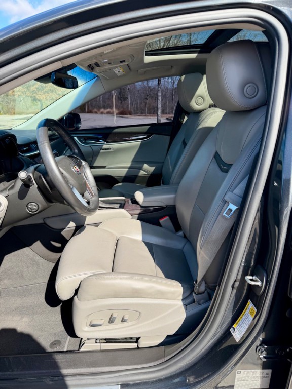 2014 Cadillac XTS Image 10