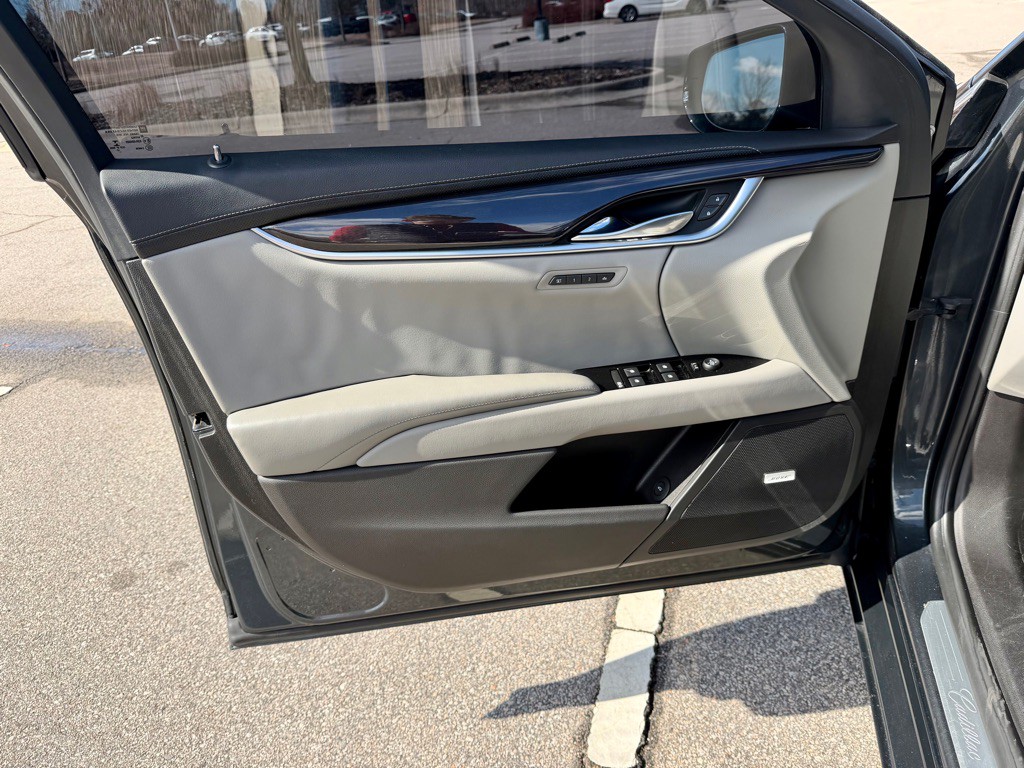 2014 Cadillac XTS Image 13