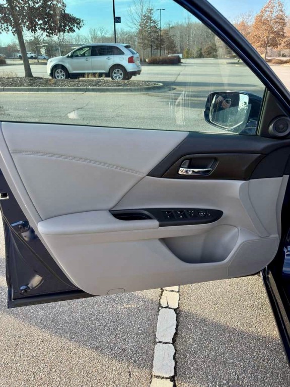2014 Honda Accord Image 12