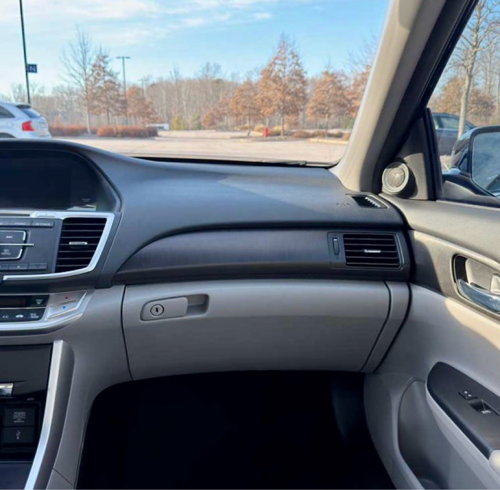 2014 Honda Accord Image 24