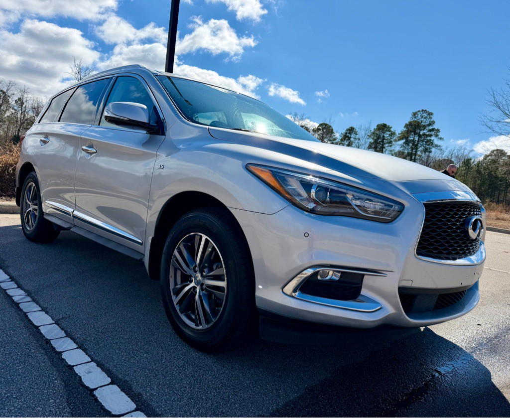 2017 INFINITI QX60 Image 3