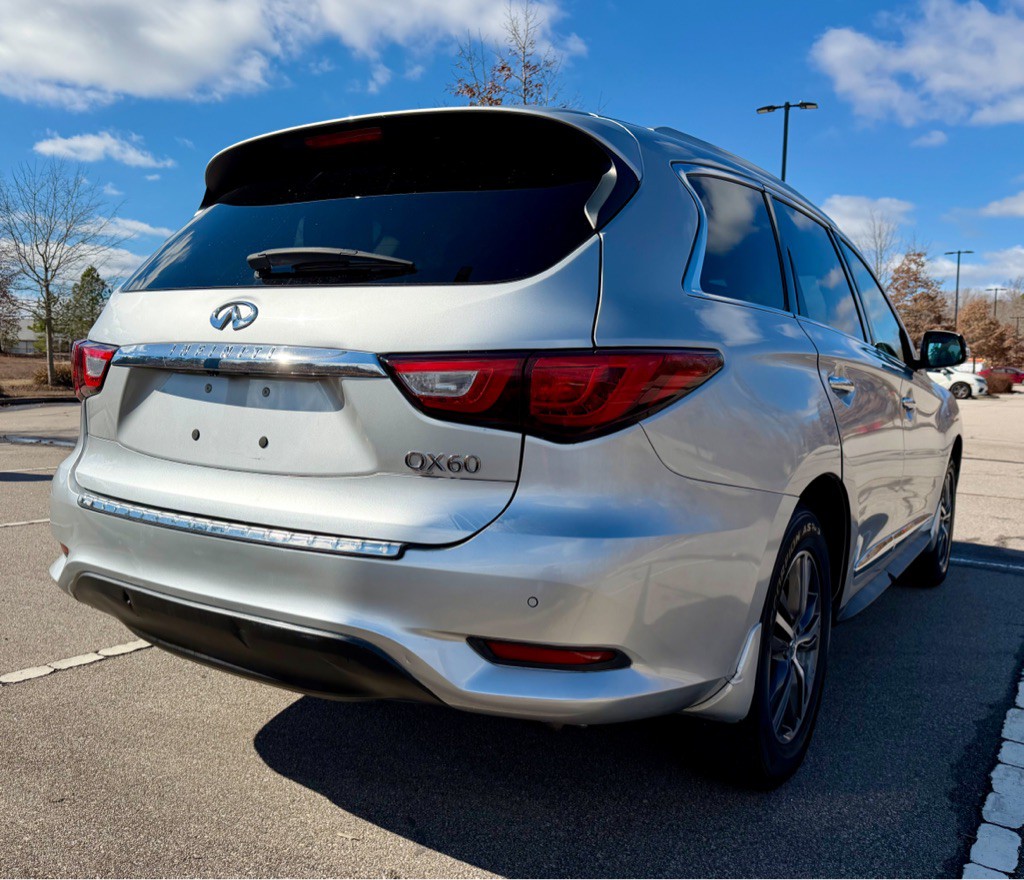 2017 INFINITI QX60 Image 5