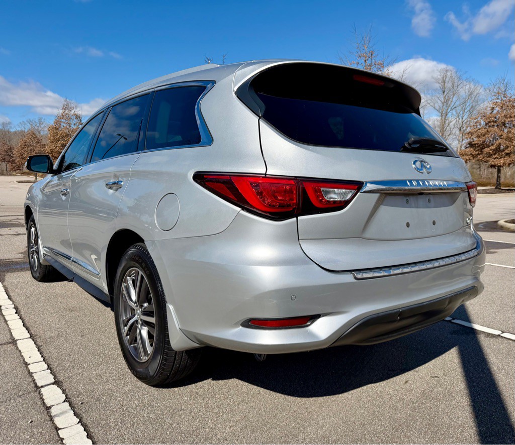 2017 INFINITI QX60 Image 7