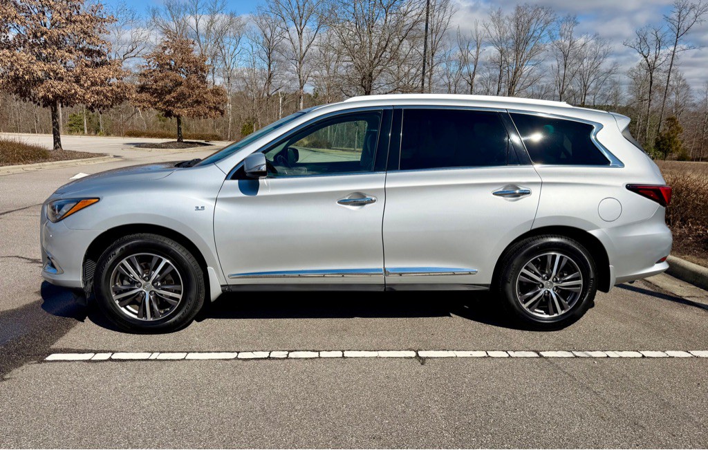 2017 INFINITI QX60 Image 8