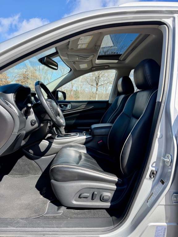 2017 INFINITI QX60 Image 10