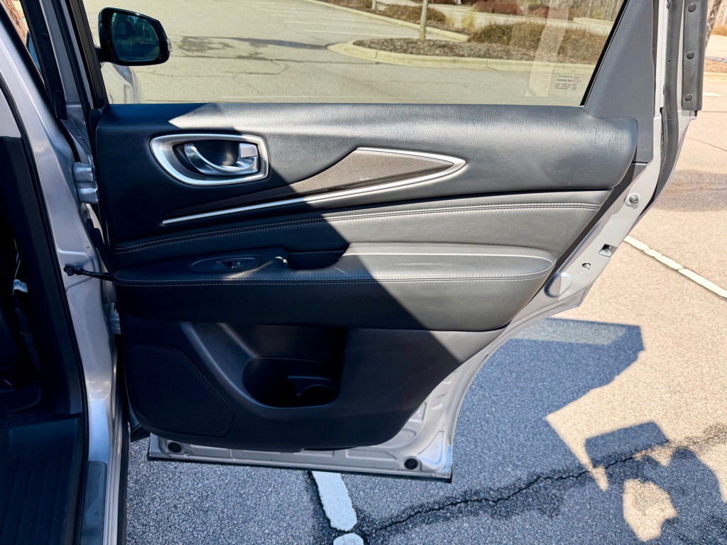 2017 INFINITI QX60 Image 22