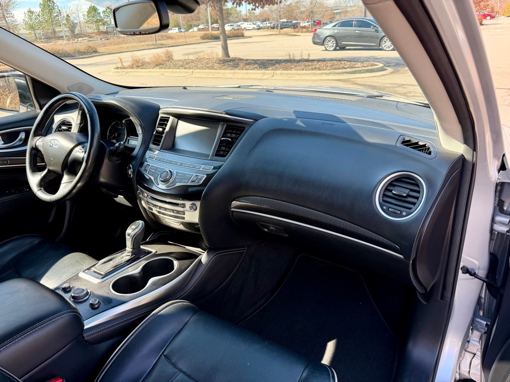 2017 INFINITI QX60 Image 24