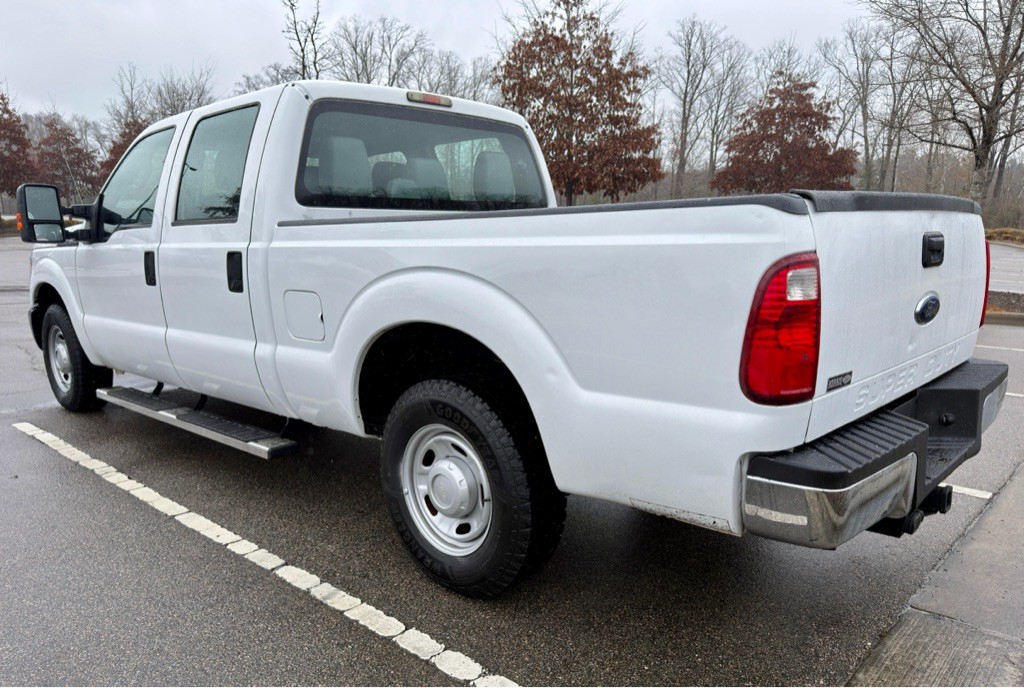 2011 Ford F-250 Image 7