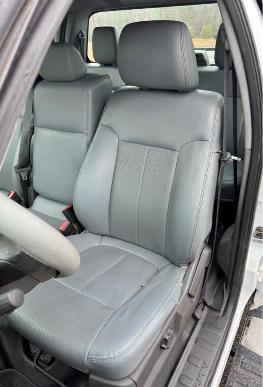 2011 Ford F-250 Image 10