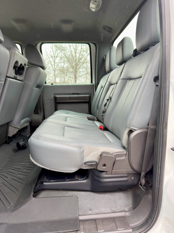 2011 Ford F-250 Image 12