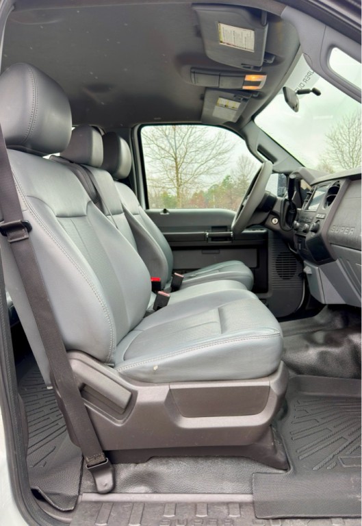 2011 Ford F-250 Image 17