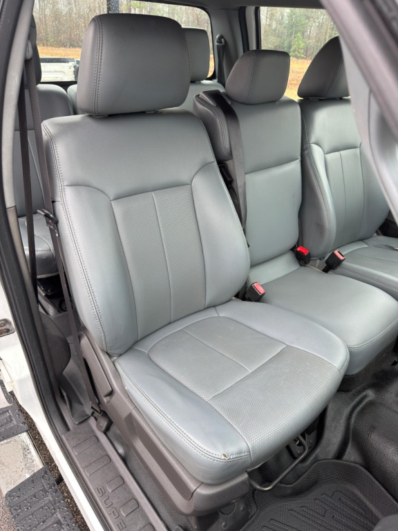 2011 Ford F-250 Image 18