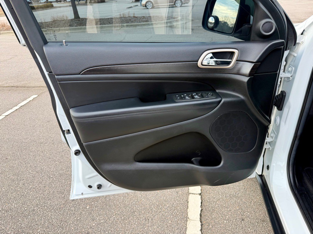 2014 Jeep Grand Cherokee Image 12