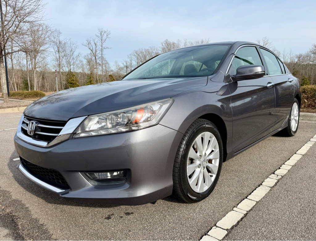 2015 Honda Accord Image 1