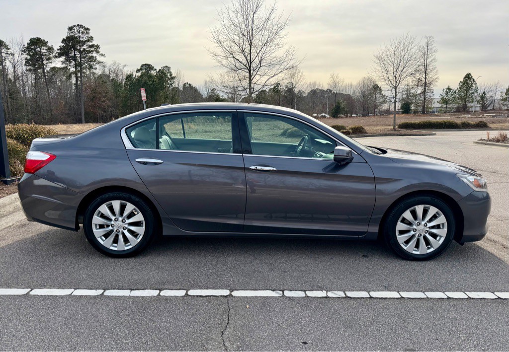 2015 Honda Accord Image 4
