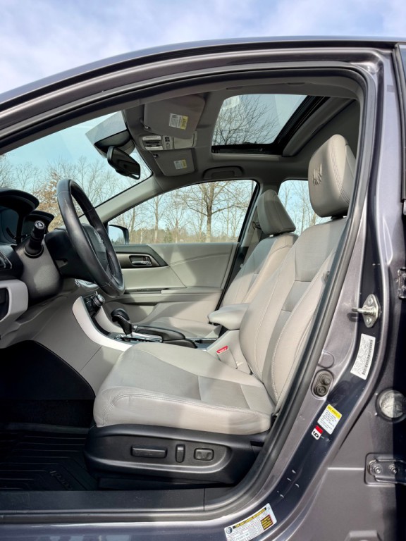 2015 Honda Accord Image 9