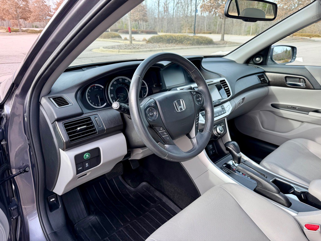 2015 Honda Accord Image 10