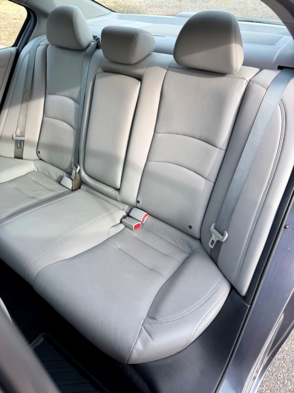 2015 Honda Accord Image 13