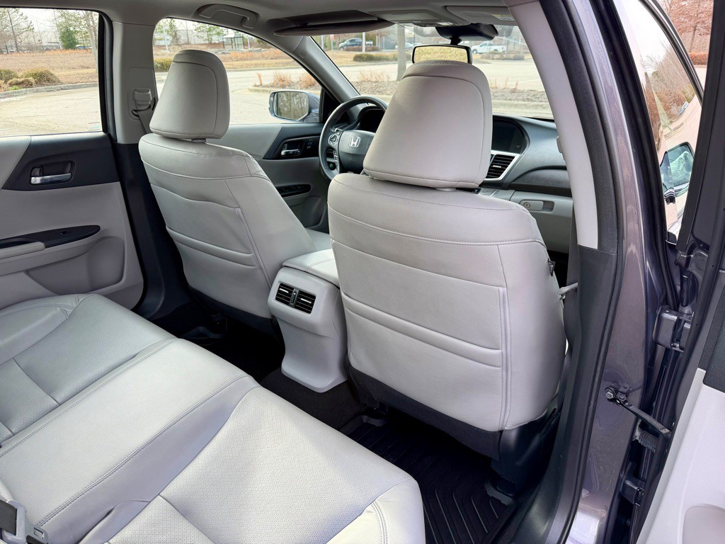 2015 Honda Accord Image 22