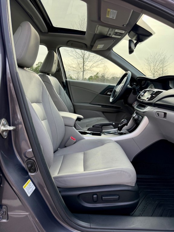 2015 Honda Accord Image 24