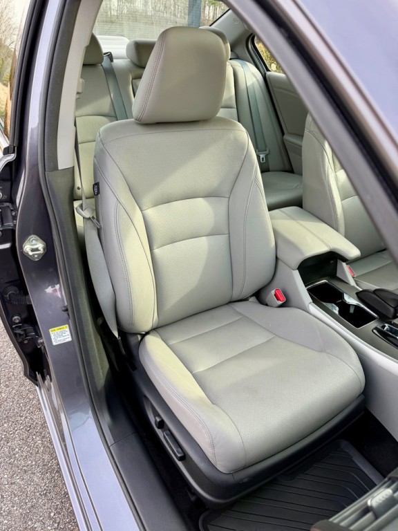 2015 Honda Accord Image 25