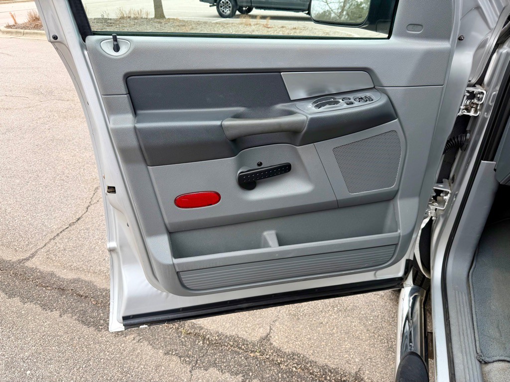 2009 Dodge Ram 2500 Image 12