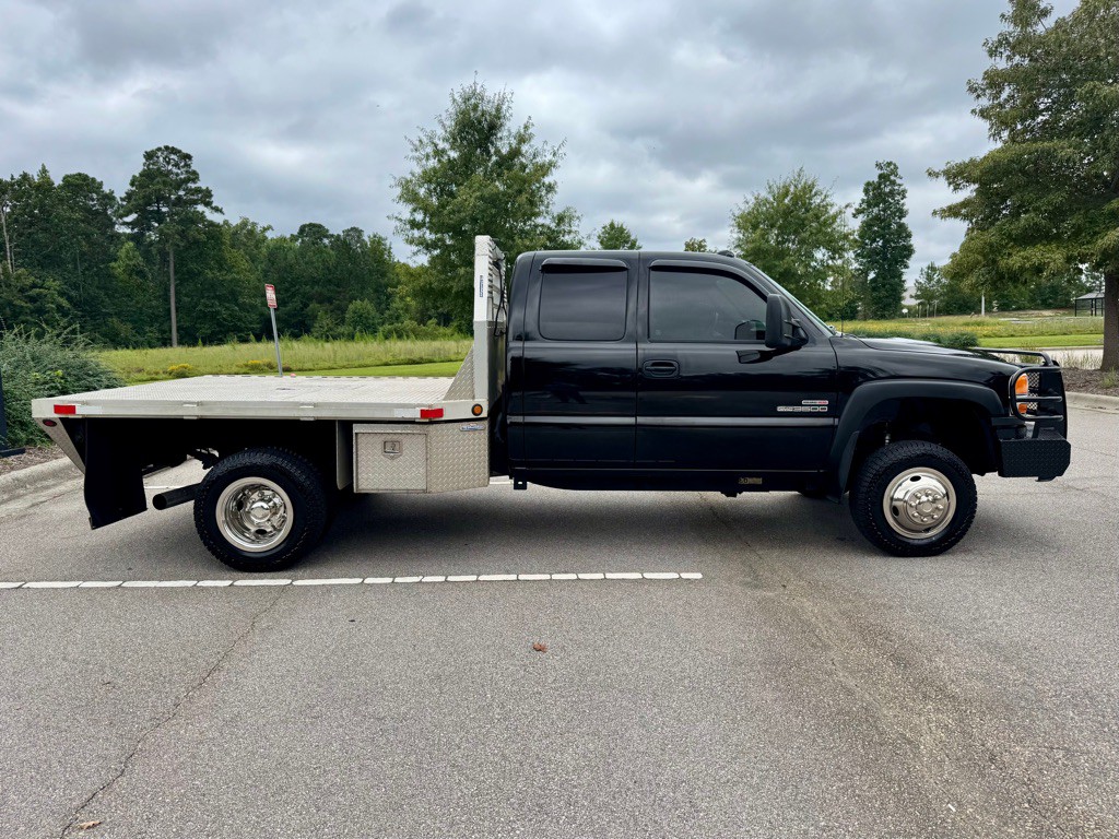 2004 GMC Sierra Image 4