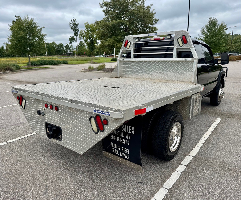 2004 GMC Sierra Image 5