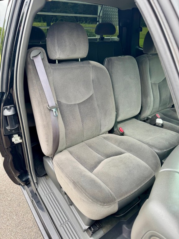 2004 GMC Sierra Image 17