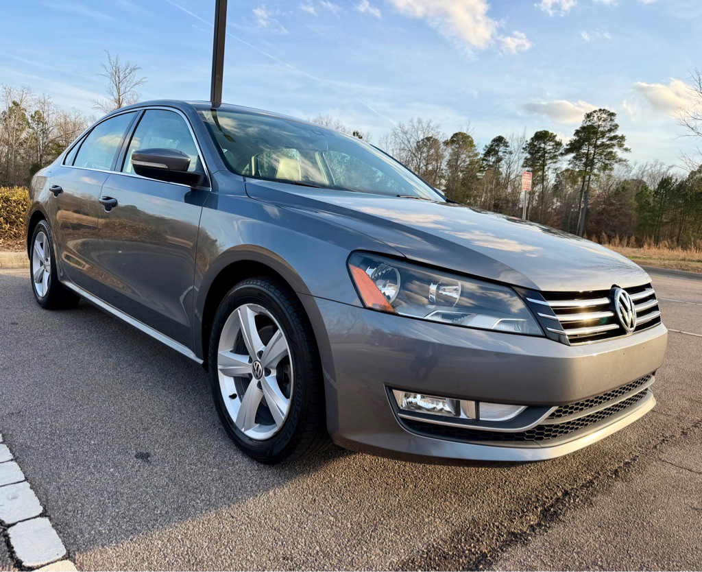 2015 Volkswagen Passat Image 3