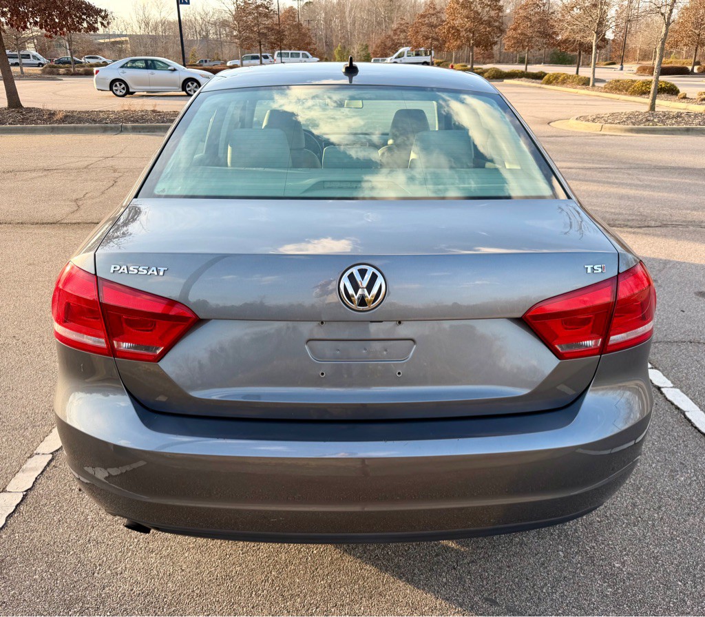 2015 Volkswagen Passat Image 6